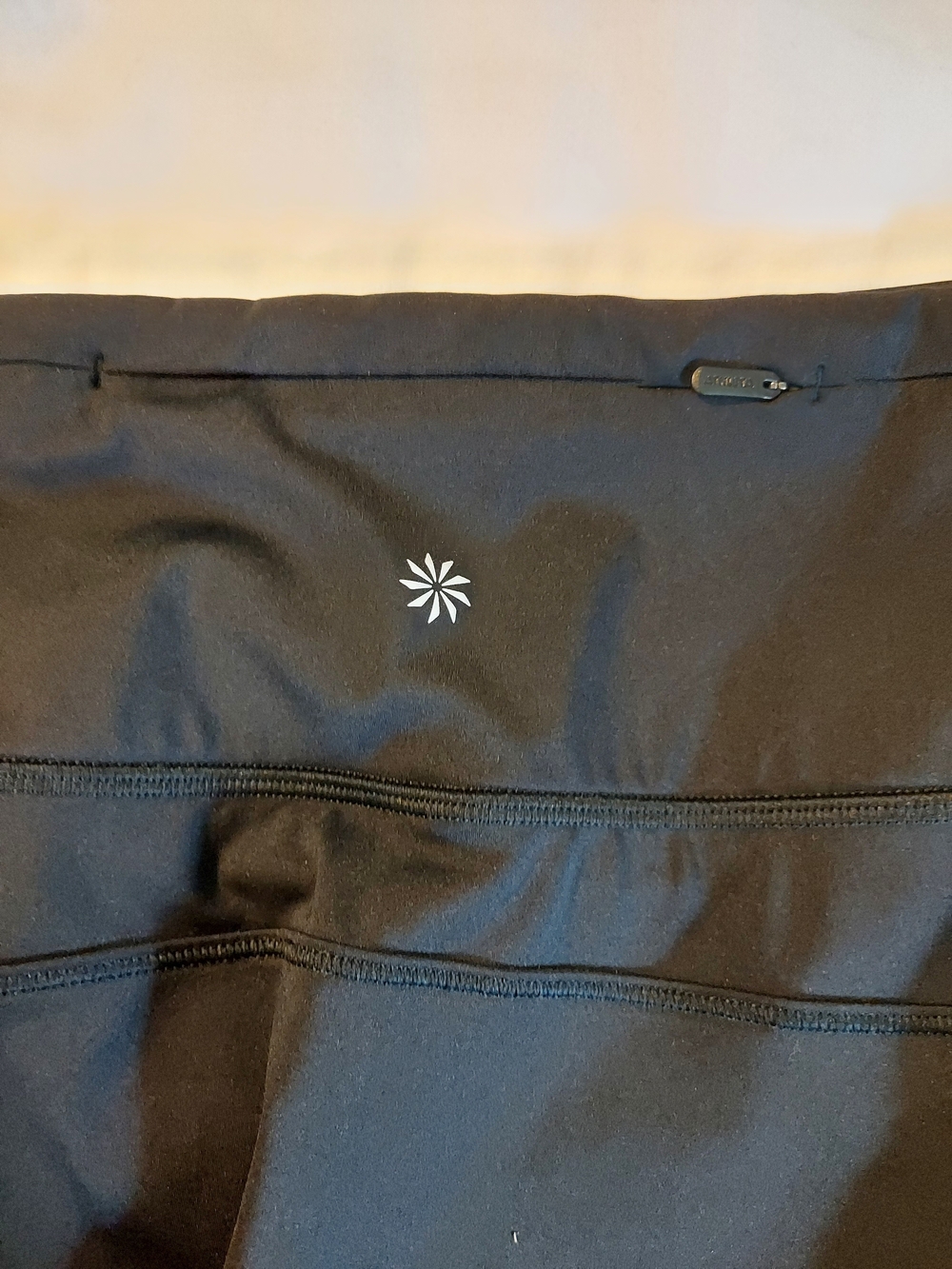 Athleta Black Ace Tennis Skort Pleated Athletic Mini Skirt Size L - Picture 9 of 9